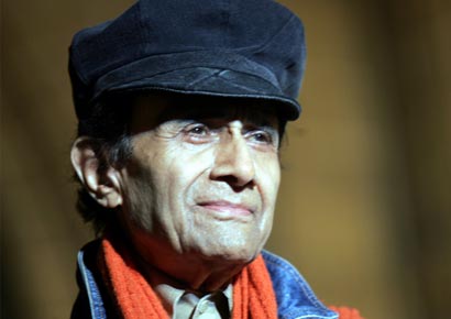 Dev Anand's statue to be unveiled in Mumbai